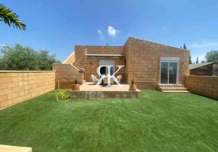 Wiederverkauf - Freistehende Villa - Albatera