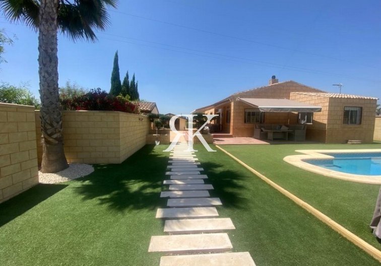 Wiederverkauf - Freistehende Villa - Albatera