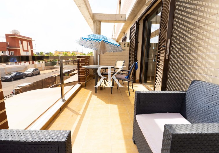 Segunda mano - Bungalow en planta alta - Orihuela Costa - Lomas de Cabo Roig