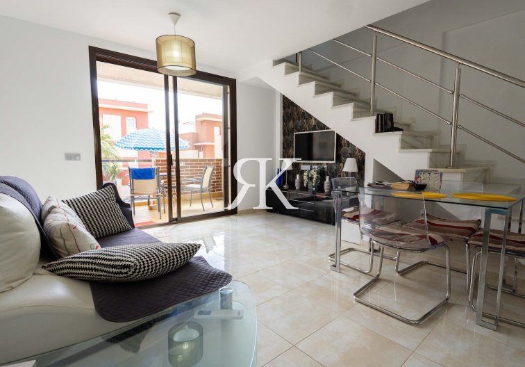 Segunda mano - Bungalow en planta alta - Orihuela Costa - Lomas de Cabo Roig