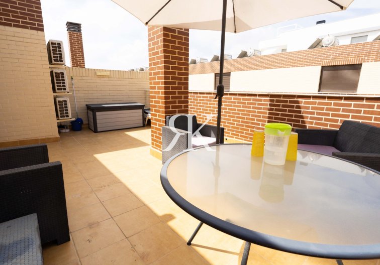 Segunda mano - Bungalow en planta alta - Orihuela Costa - Lomas de Cabo Roig