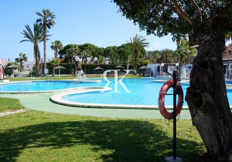Wiederverkauf - Bungalow im Erdgeschoss - Torrevieja - Los Balcones - Lago Jardin