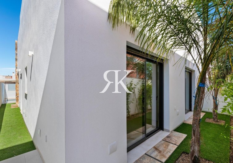 Neubau - Bungalow - Pilar de la Horadada - Parque del Mediterraneo