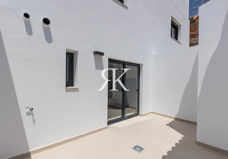 Neubau - town house - Rafal - pueblo