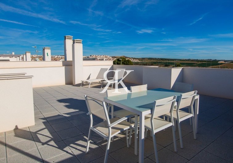 Neubau - Bungalow im obersten Stockwerk - Orihuela - Vistabella Golf