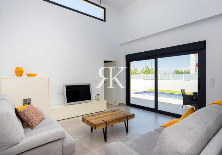 Neubau - villa - Daya Nueva - Centro