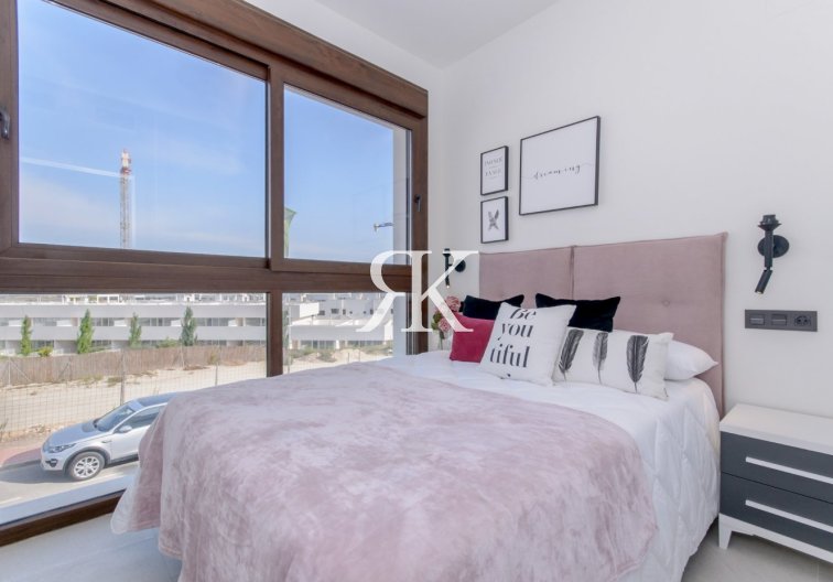 Neubau - Bungalow im obersten Stockwerk - Torrevieja - Los Balcones 