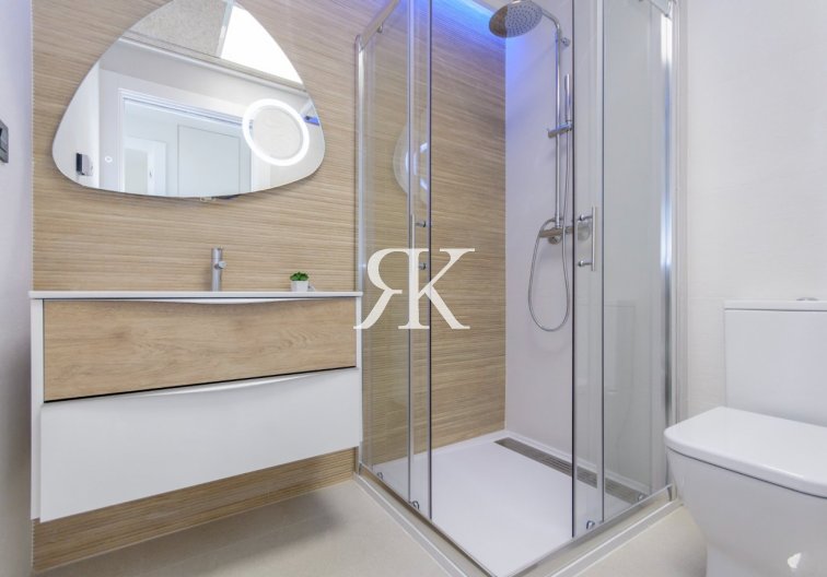 Neubau - Bungalow im obersten Stockwerk - Torrevieja - Los Balcones 